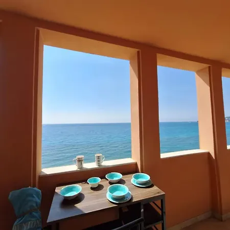 Maison Mirella - Fronte Spiaggia, Vista Mare E Aria Condizionata Appartement